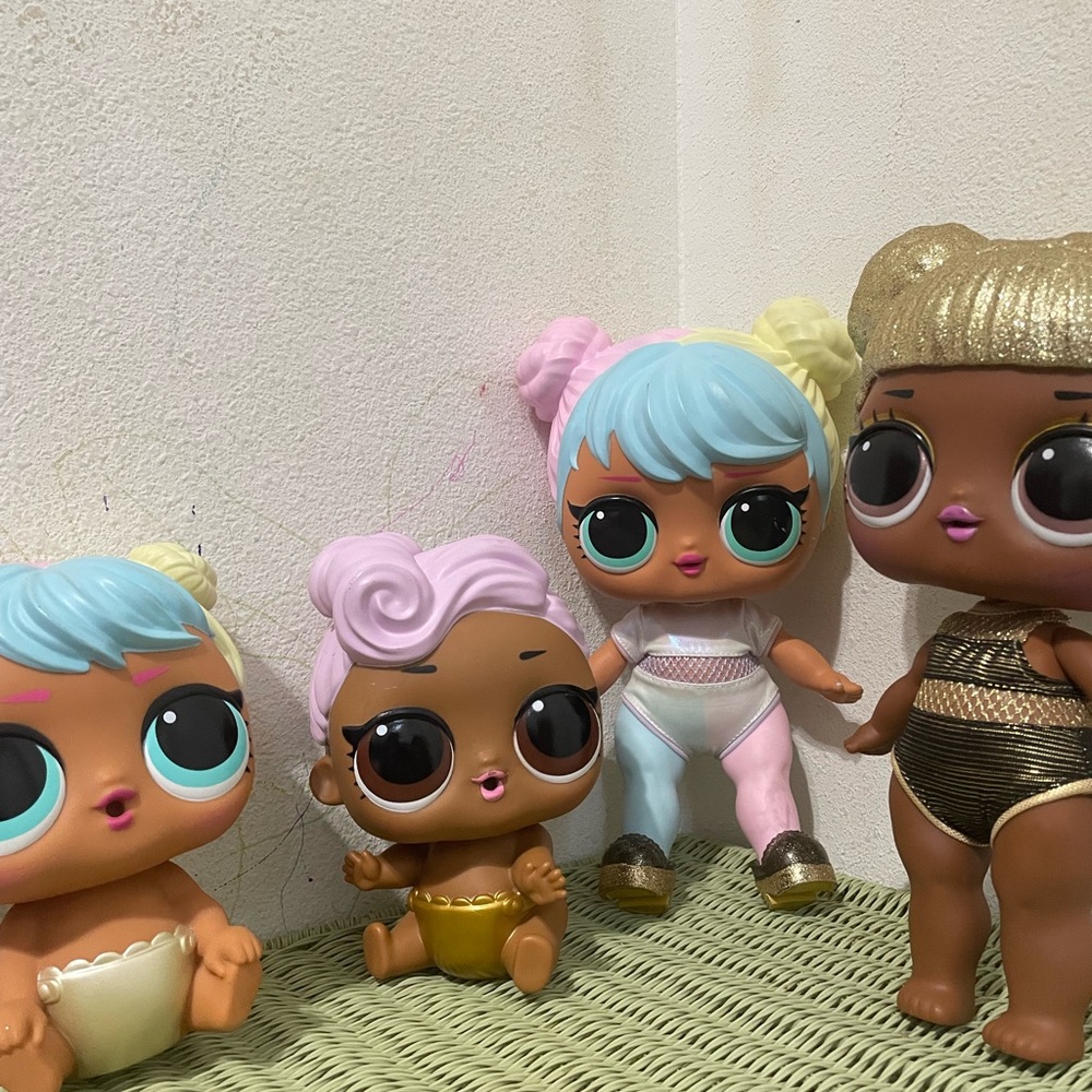 L.O.L. Surprise! Dolls with Blue and Gold Hair - Picture 10 of 12
